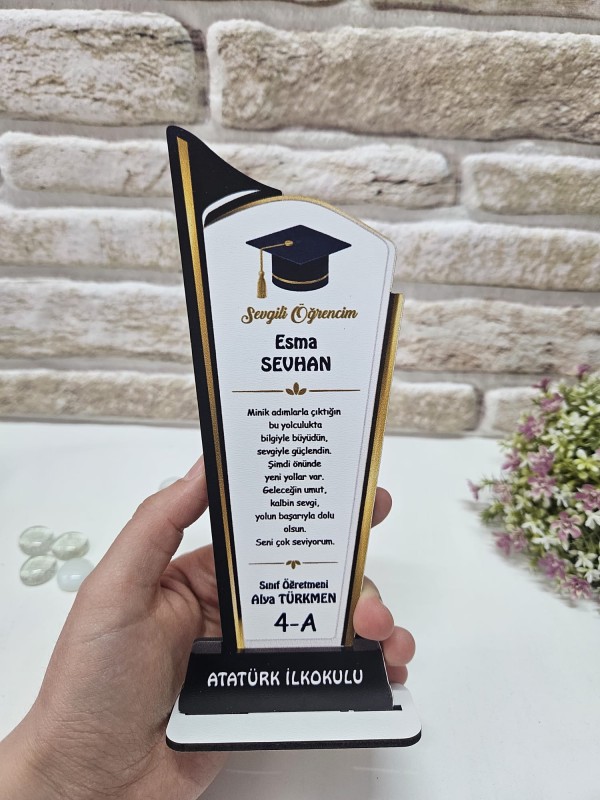 İlkokul Mezuniyet Plaketi - Kişiye Özel Ahşap Başarı Ödülü (Model 2)