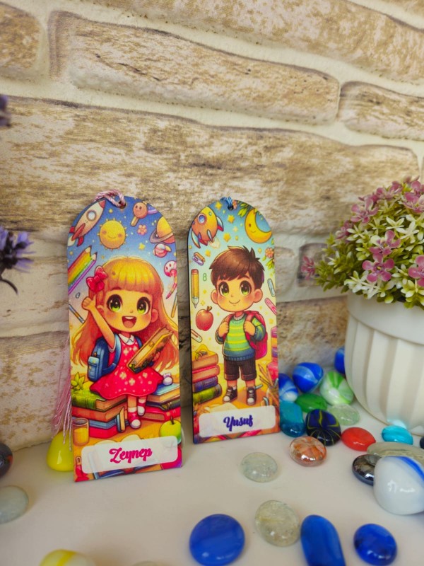 İsme Özel Kız Erkek Baskılı Püsküllü Kitap Ayracı (Model 3)… İsme Özel Kız Erkek Baskılı Püsküllü Kitap Ayracı (Model 3)…