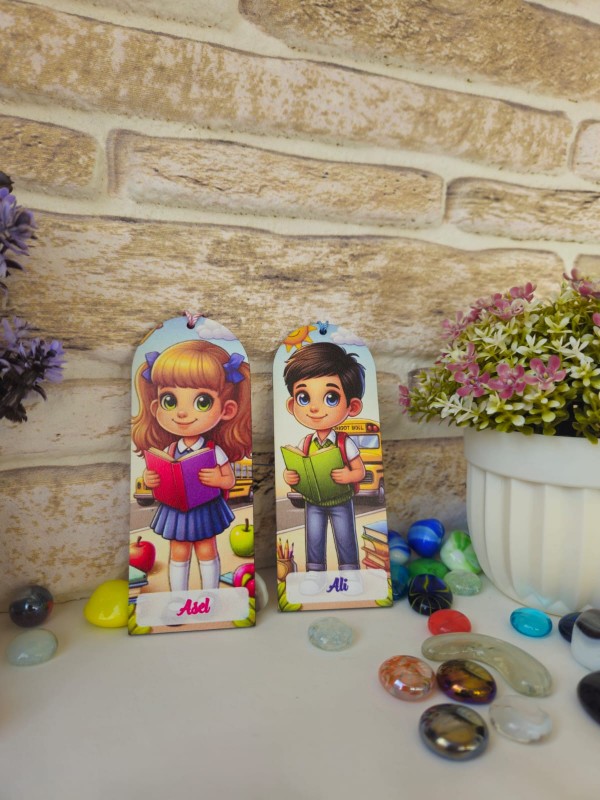 İsme Özel Kız Erkek Baskılı Püsküllü Kitap Ayracı (Model 4)… İsme Özel Kız Erkek Baskılı Püsküllü Kitap Ayracı (Model 4)…